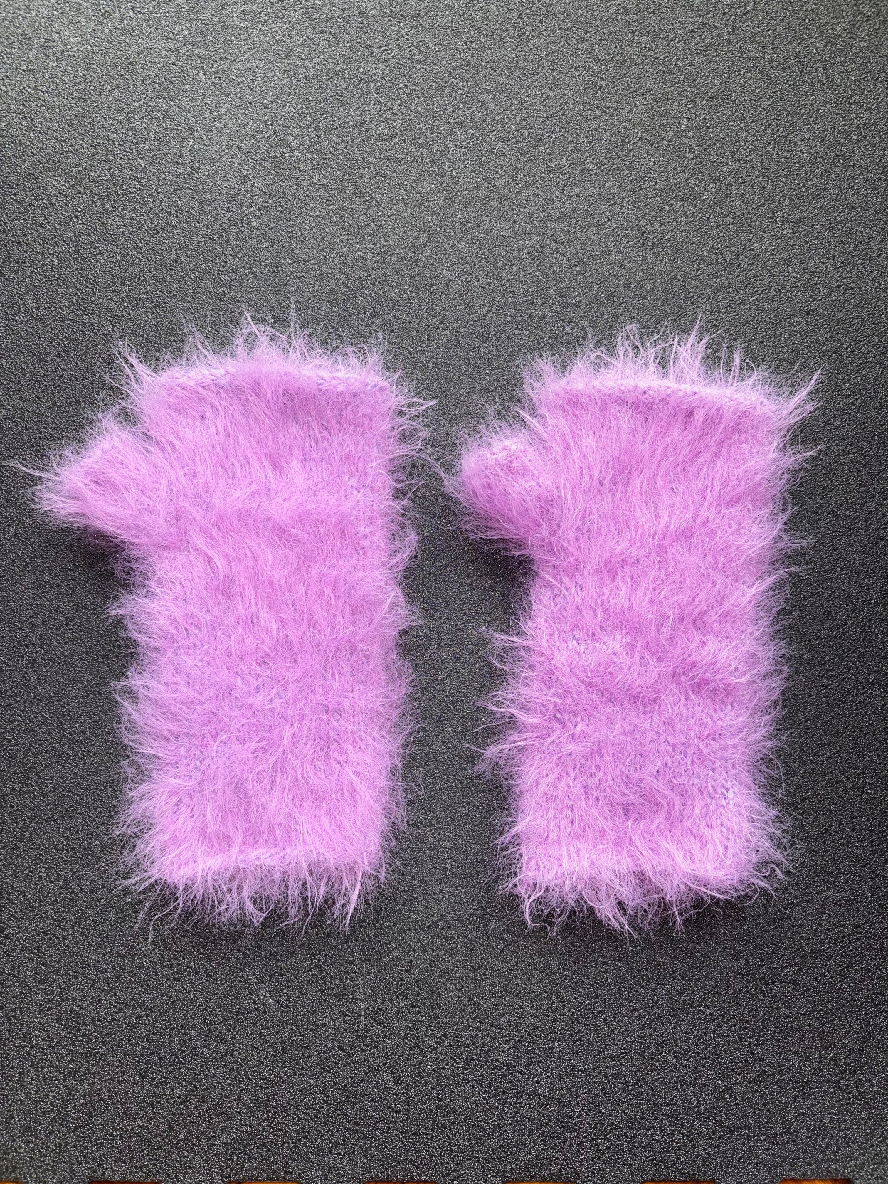 MITTS LILA