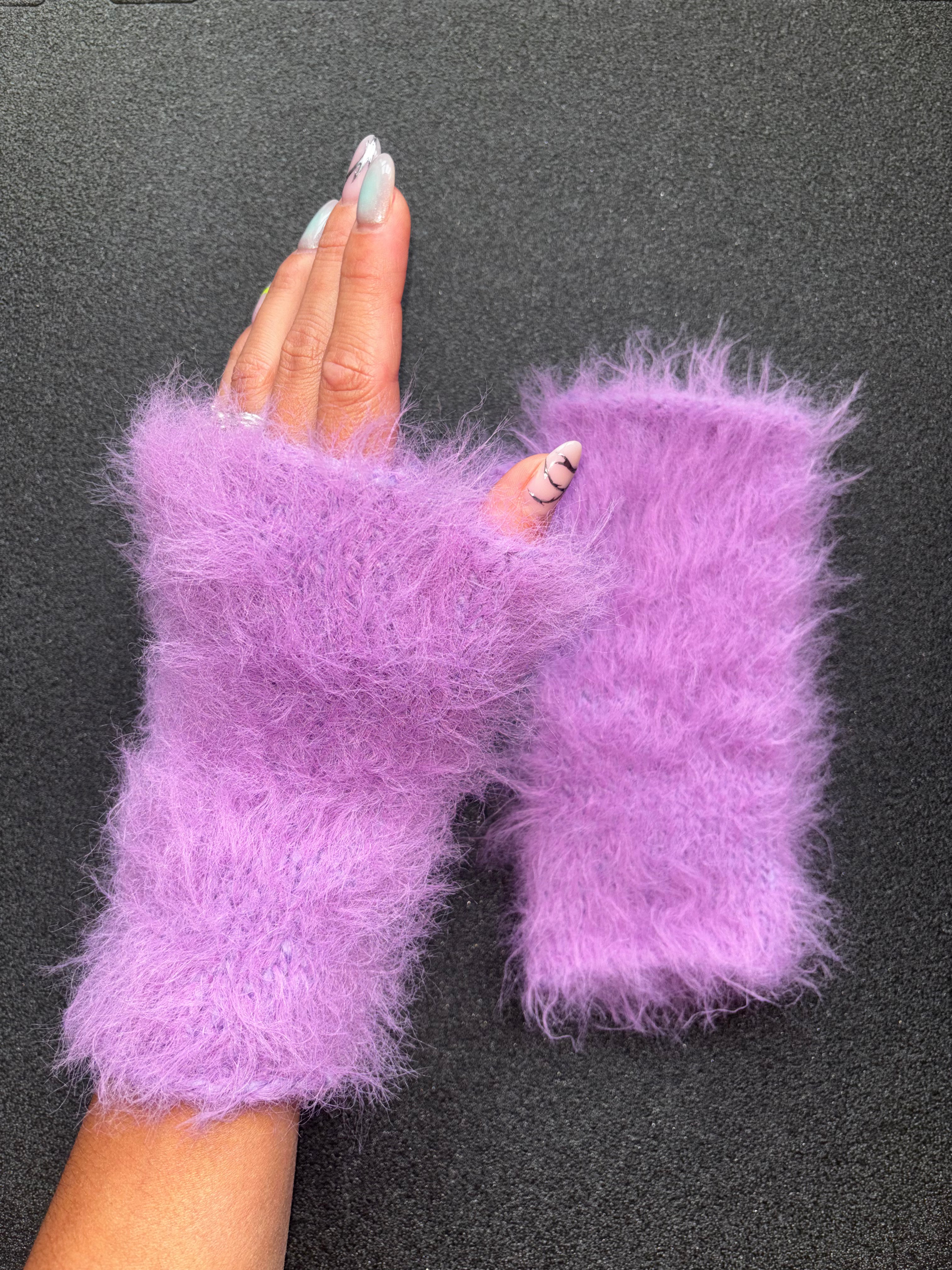 MITTS LILA