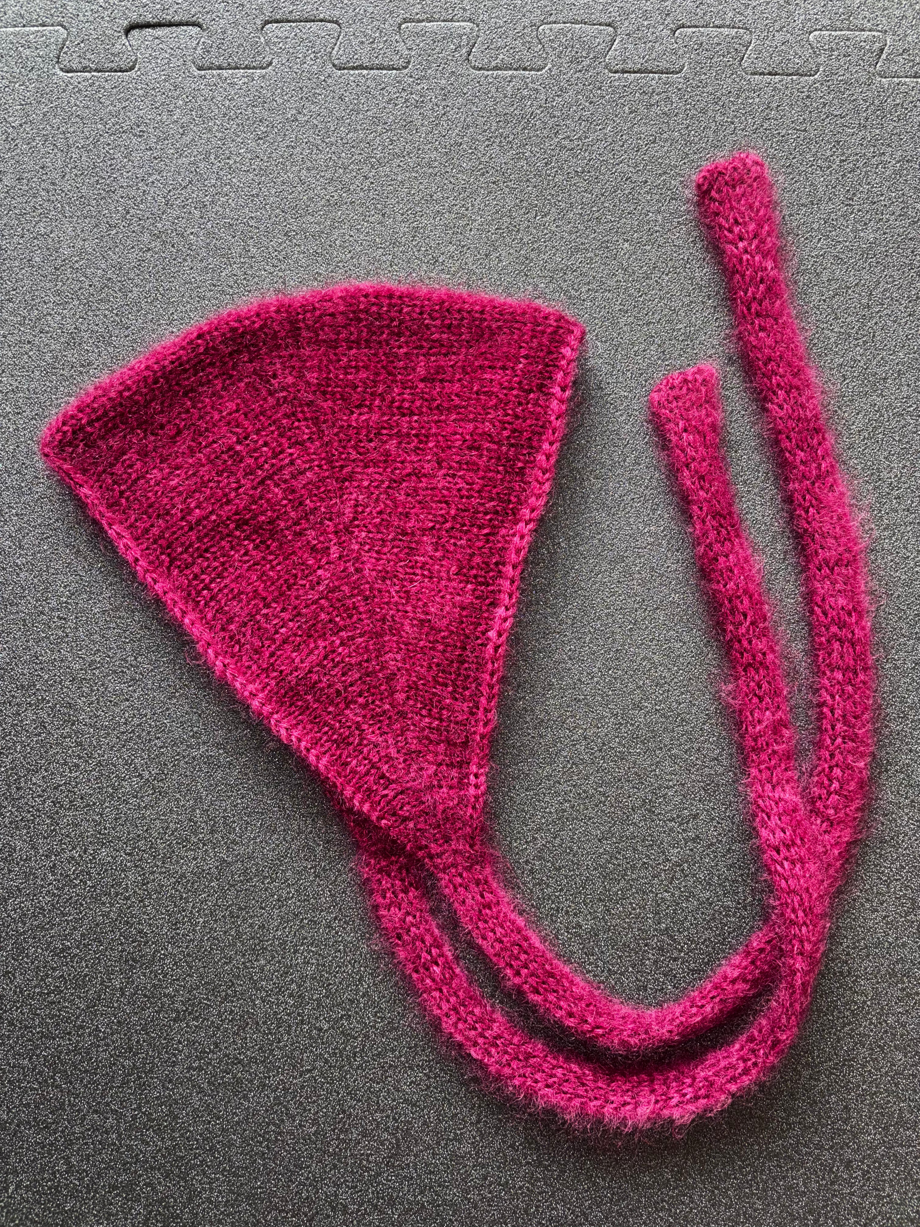 VERY SMOOCHIE BONNET 901
